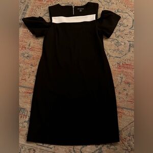 Women's Nina Leonard Bell Sleeve Cold-Shoulder Dress Size M